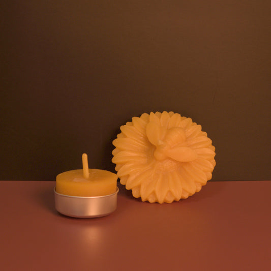 "Bee on a Flower" Floating Candle